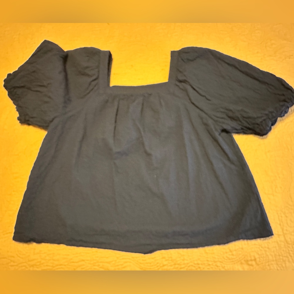 Women’s A New Day black puff sleeve top XL